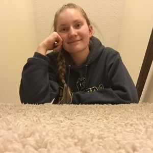 Meet your Posher, Dakota